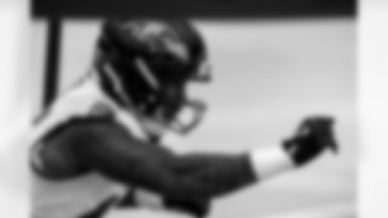 OLB Mike Green