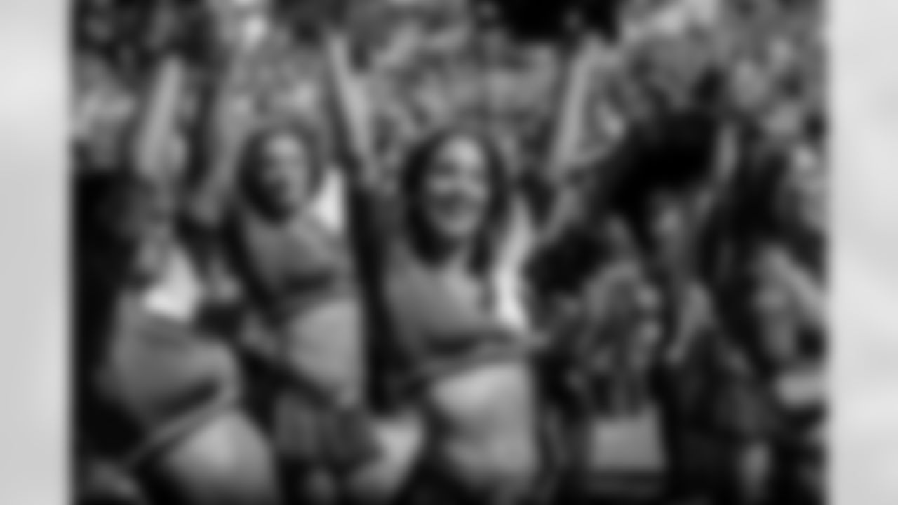Cheer_WEB_100525-122