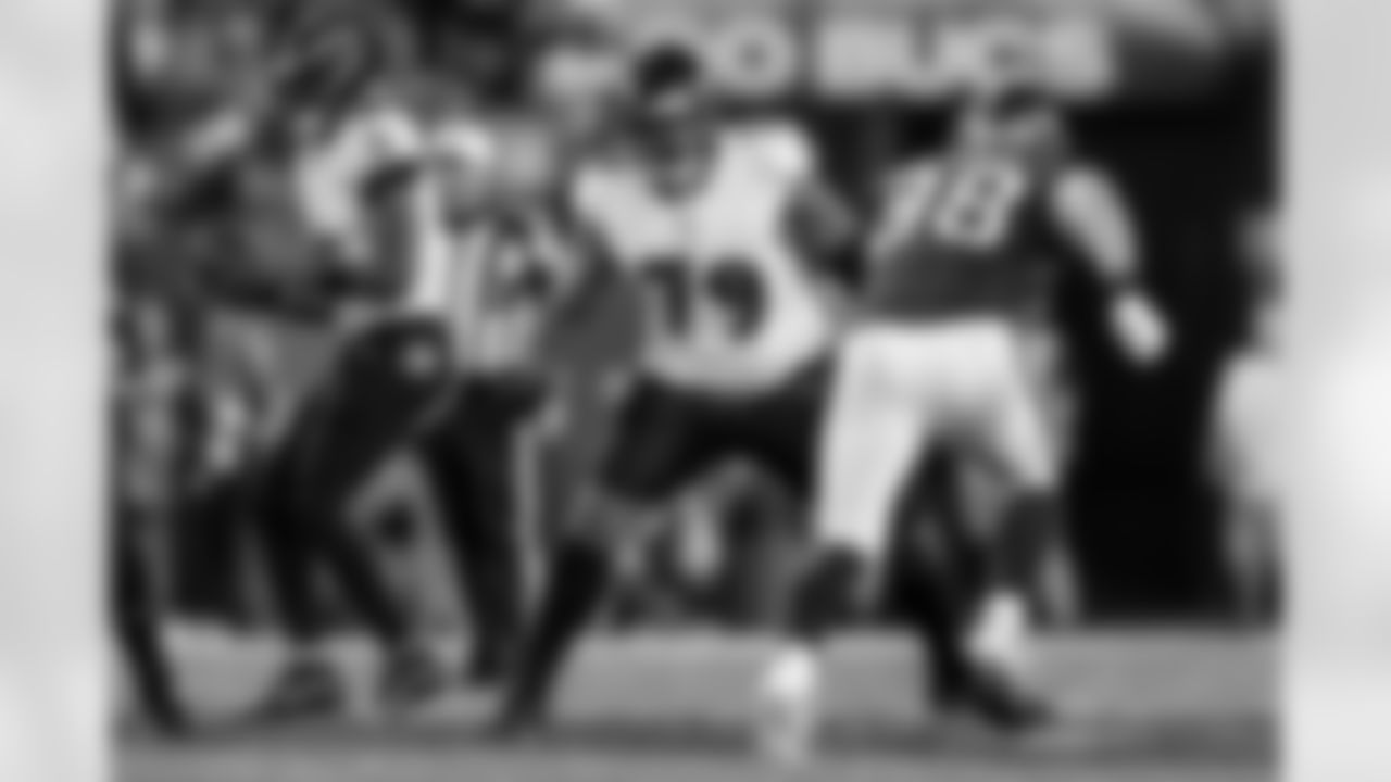 LT Ronnie Stanley (2016, No. 6 by Ravens)
Stanley has been a staple of the Ravens' offense since the 2016 draft. He's been one of the league's best tackles for years, and that's why Baltimore rewarded him with a three-year extension this offseason to protect Jackson's blind side.