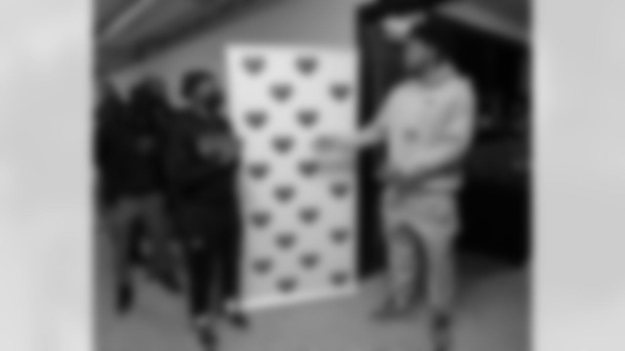 ThanksgivingTurkeys_112125ph35