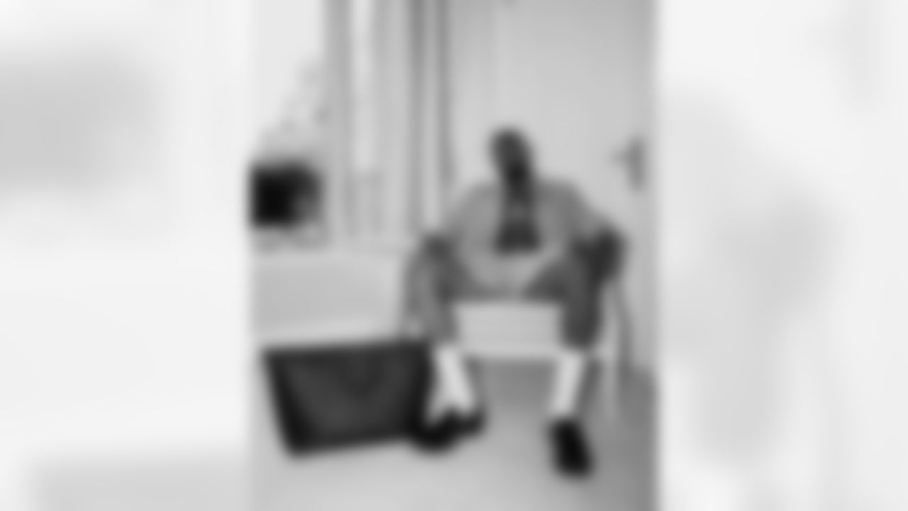 WR Rashod Bateman went to Paris Fashion Week.