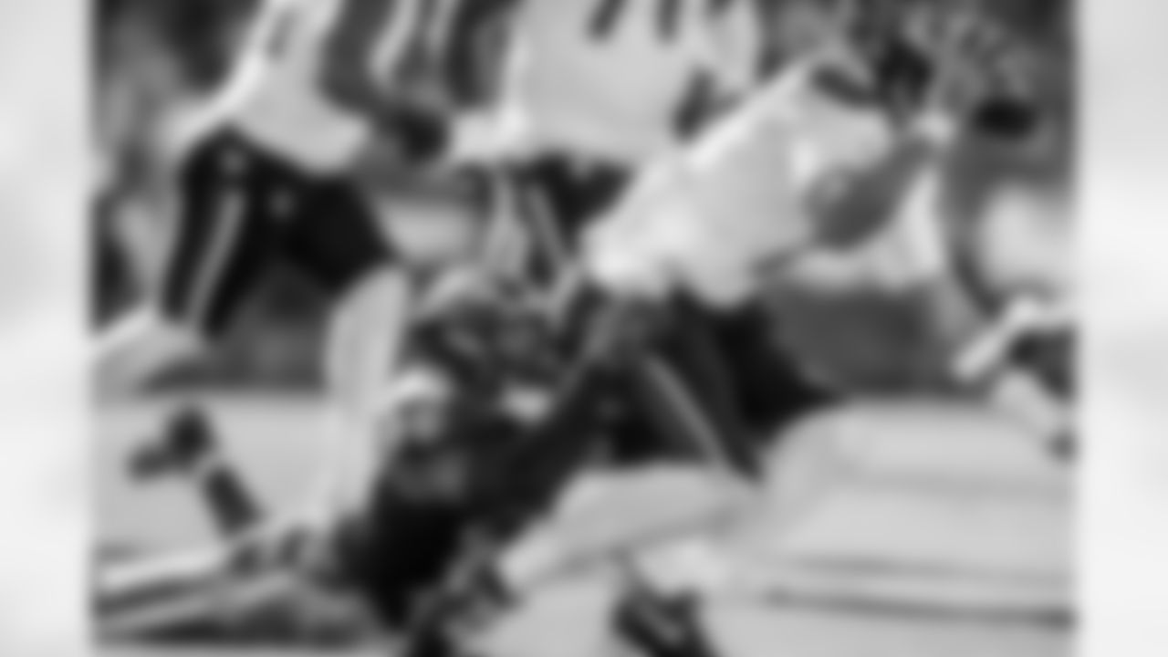 ILB Trenton Simpson