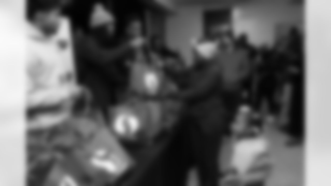 ThanksgivingTurkeys_112125ph59