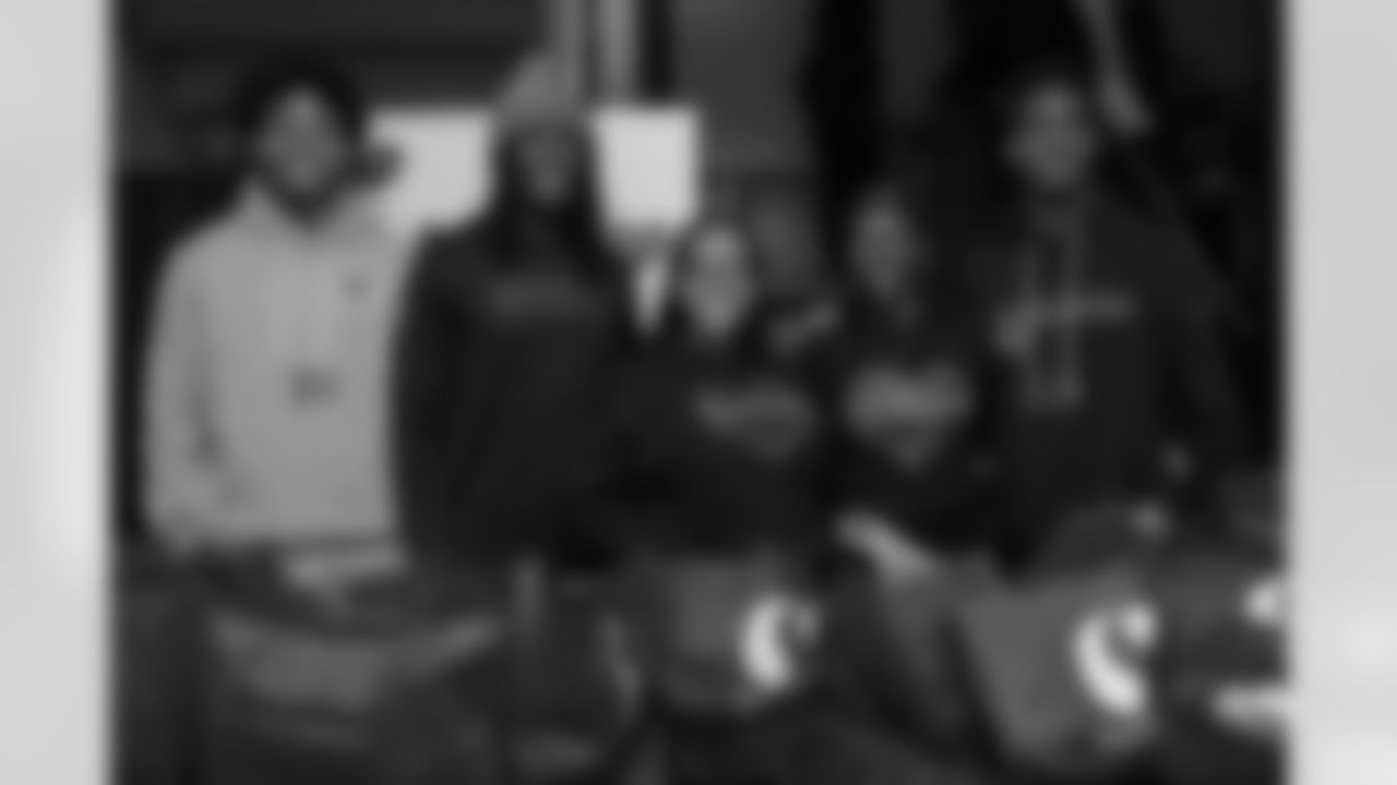 ThanksgivingTurkeys_112125ph65