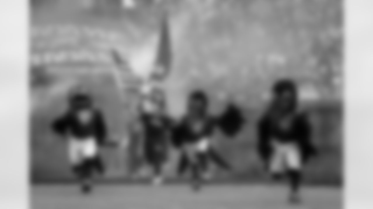 CHEER_WEB_112325-111