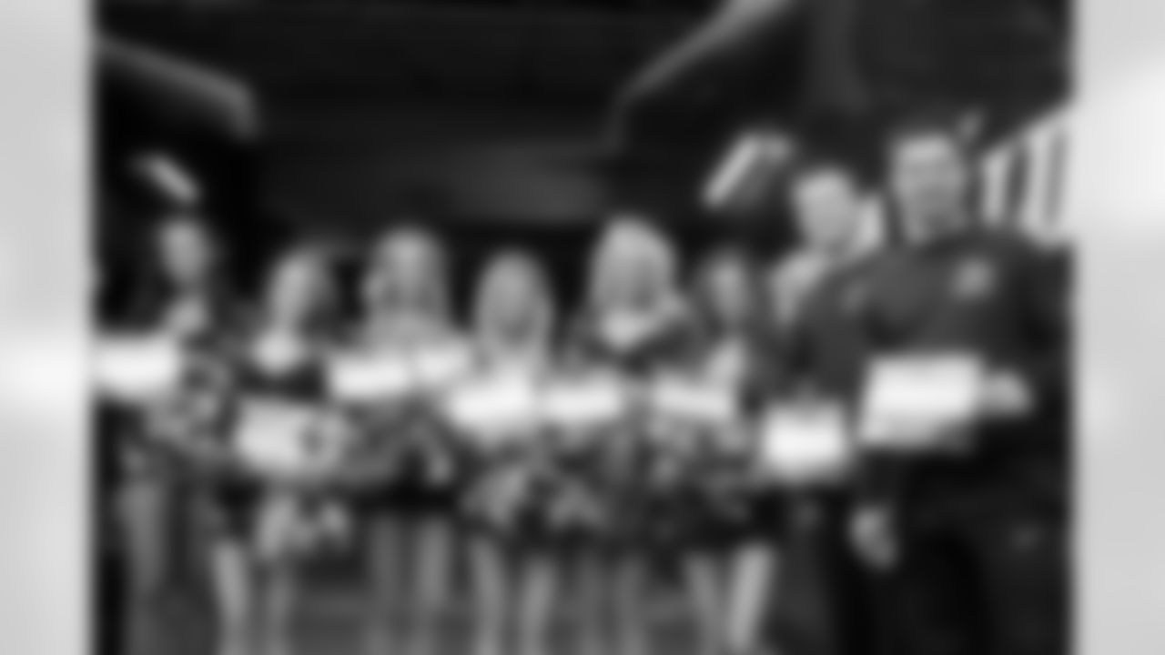CHEER_WEB_101225-136