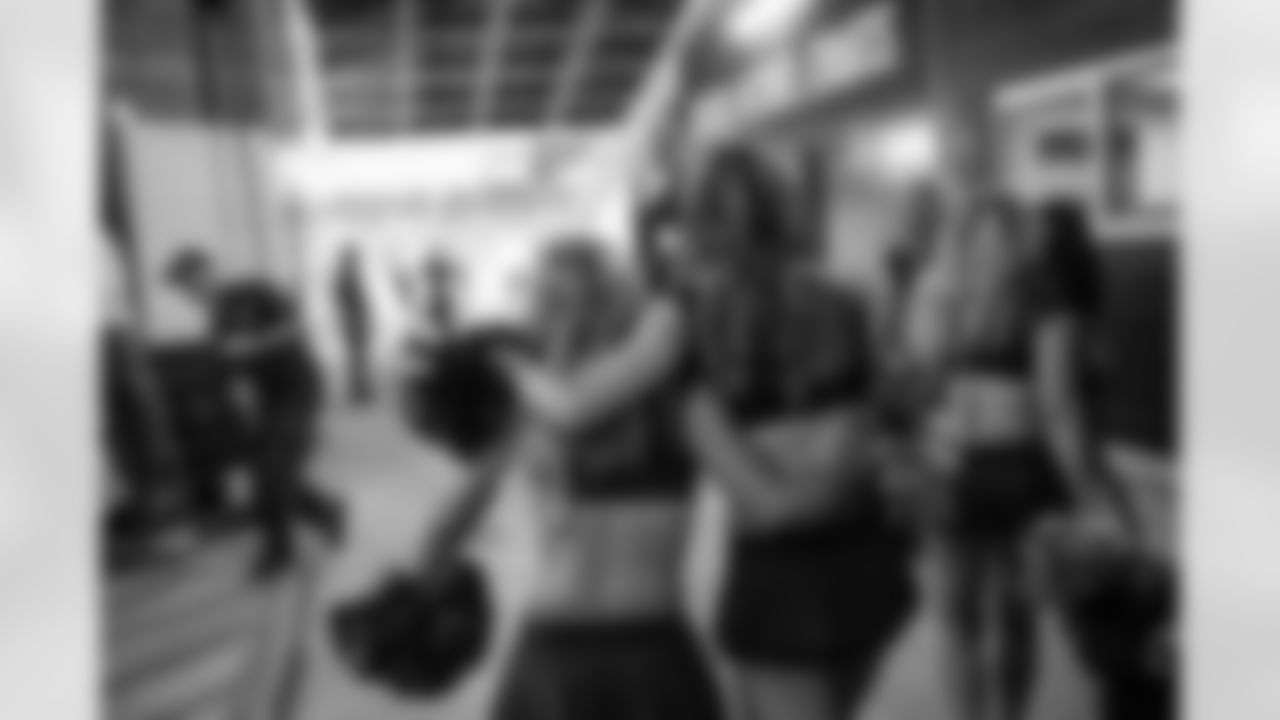 Cheer_VS_Colts-135