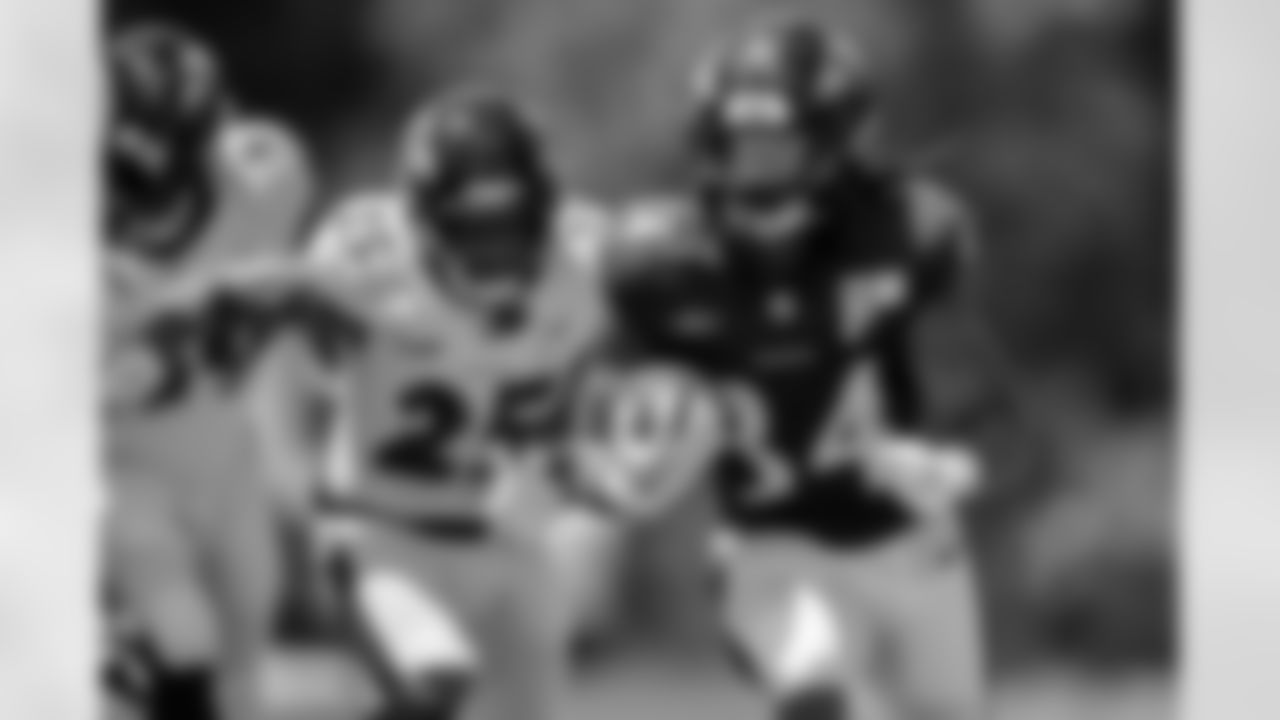 RB Keaton Mitchell