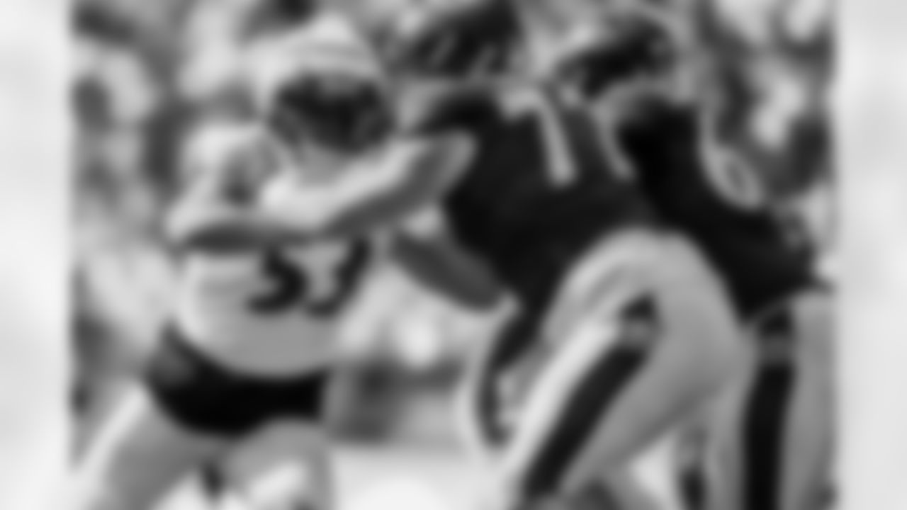 OLB Kyle Van Noy