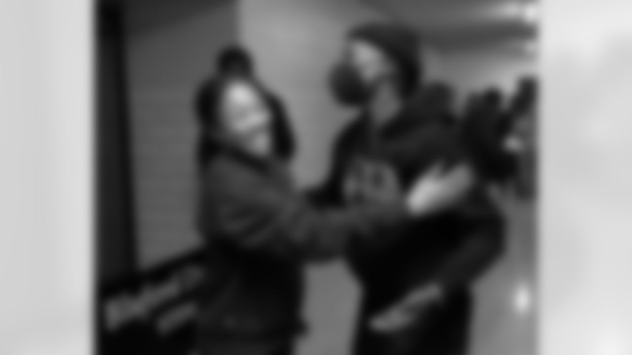 ThanksgivingTurkeys_112125ph37