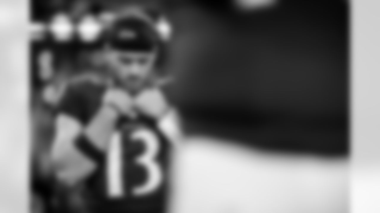 QB Devin Leary