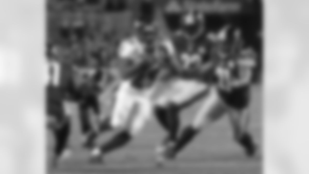 2015 – Week 4: Ravens 23, Steelers 20

After the Ravens started 0-3 in 2015, Justin Tucker hit a 42-yard field goal to force overtime and a 52-yard field goal with 5:02 left in the extra period to defeat a Michael Vick-led Steelers team. Justin Forsett ran for 150 yards on 27 carries to pave the way for the Ravens' only win in September and October that year.