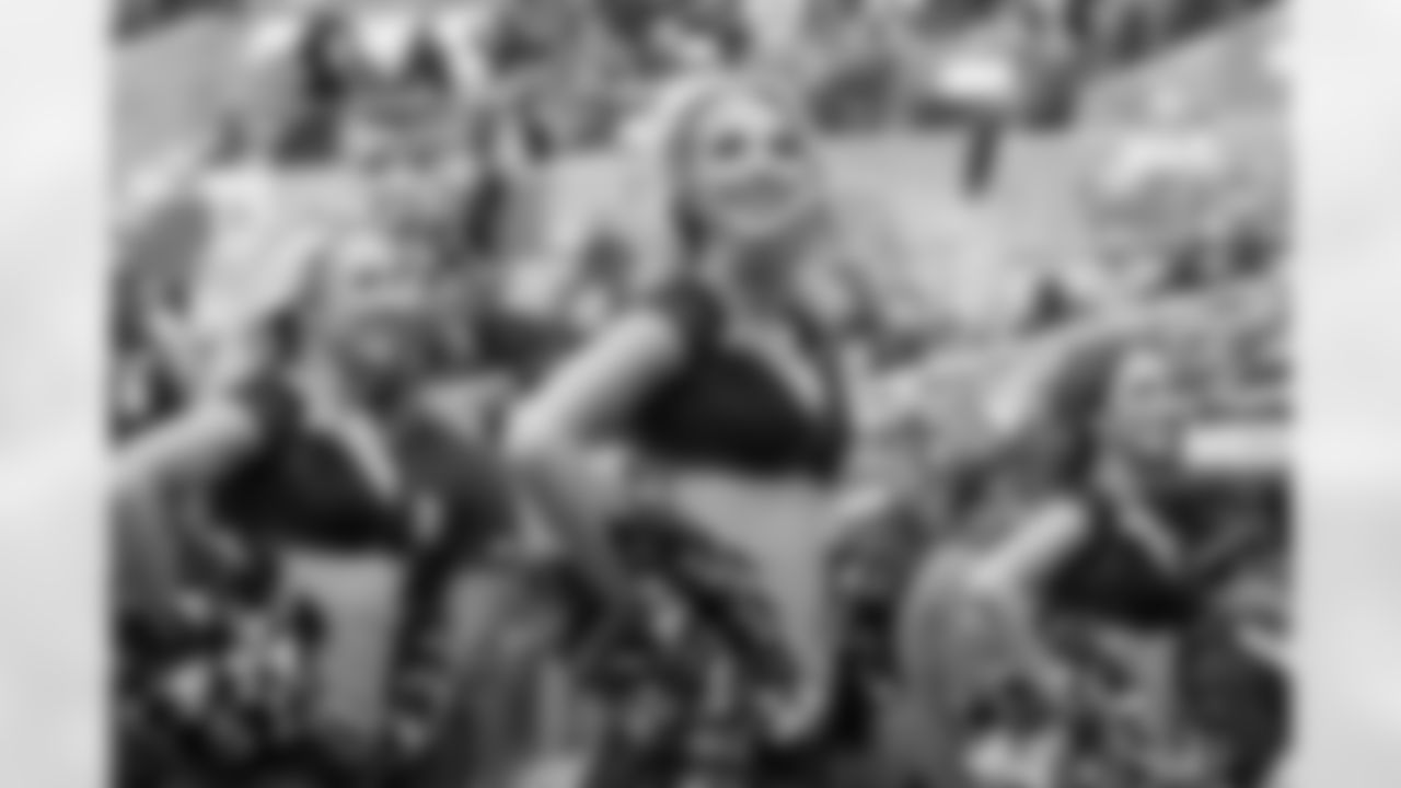 CHEER_WEB_101225-146