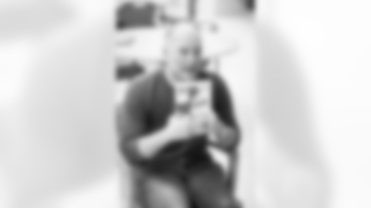 General Manager Eric DeCosta and Head Coach Jesse Minter visited local elementary schools as part of Read Across America Week.