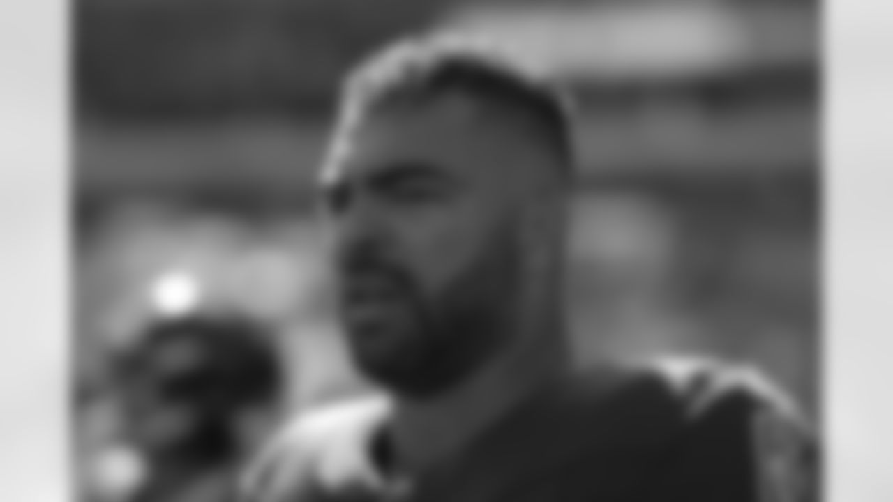 OLB Kyle Van Noy