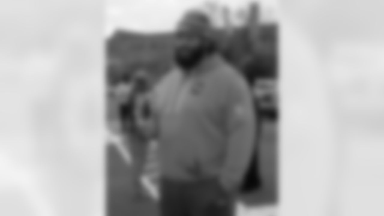 ThanksgivingTurkeys_112125ph05