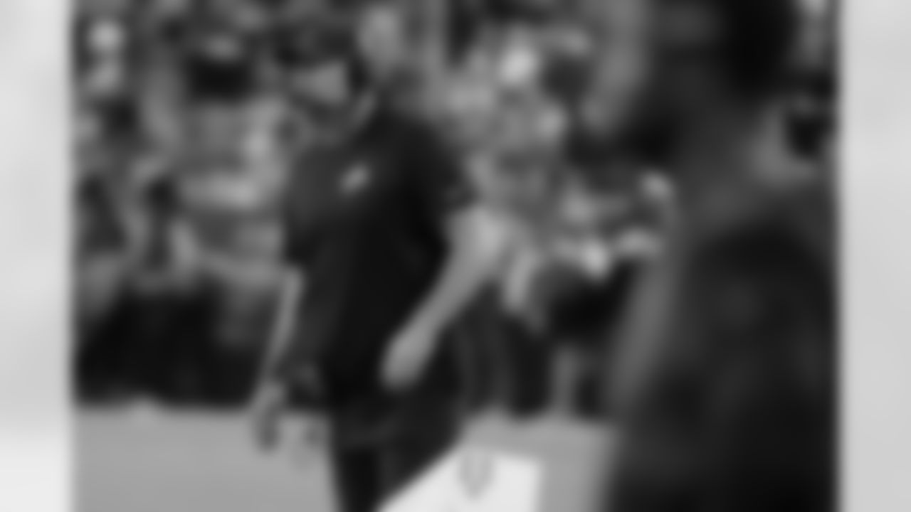 2021 - Dan Campbell, Record: 3-13-1