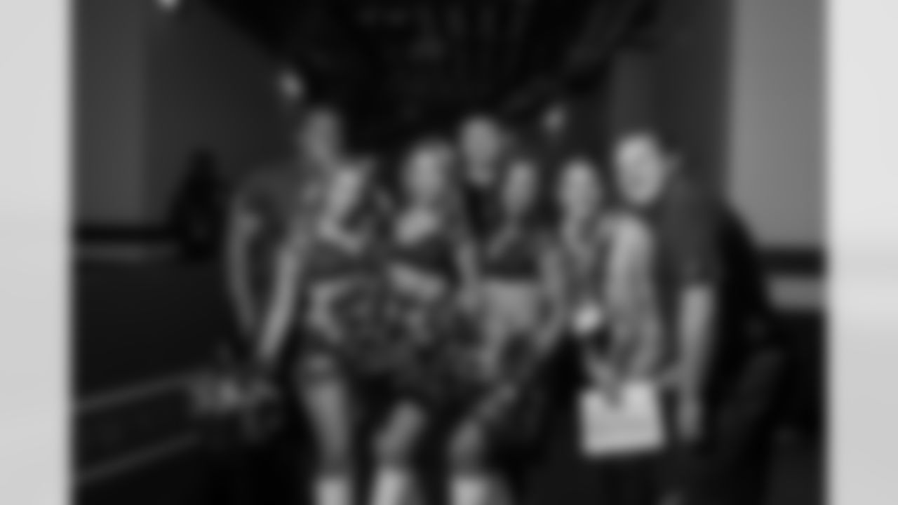 CHEER_WEB_101225-102