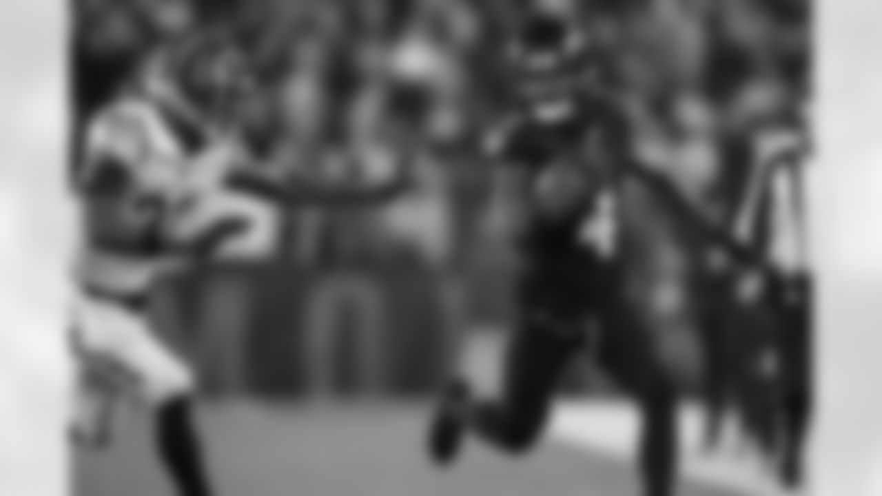 Check out the top shots from Baltimore's 34-20 win over the Cincinnati Bengals in Week 11.
