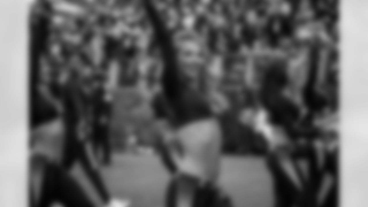 CHEER_WEB_112325-118