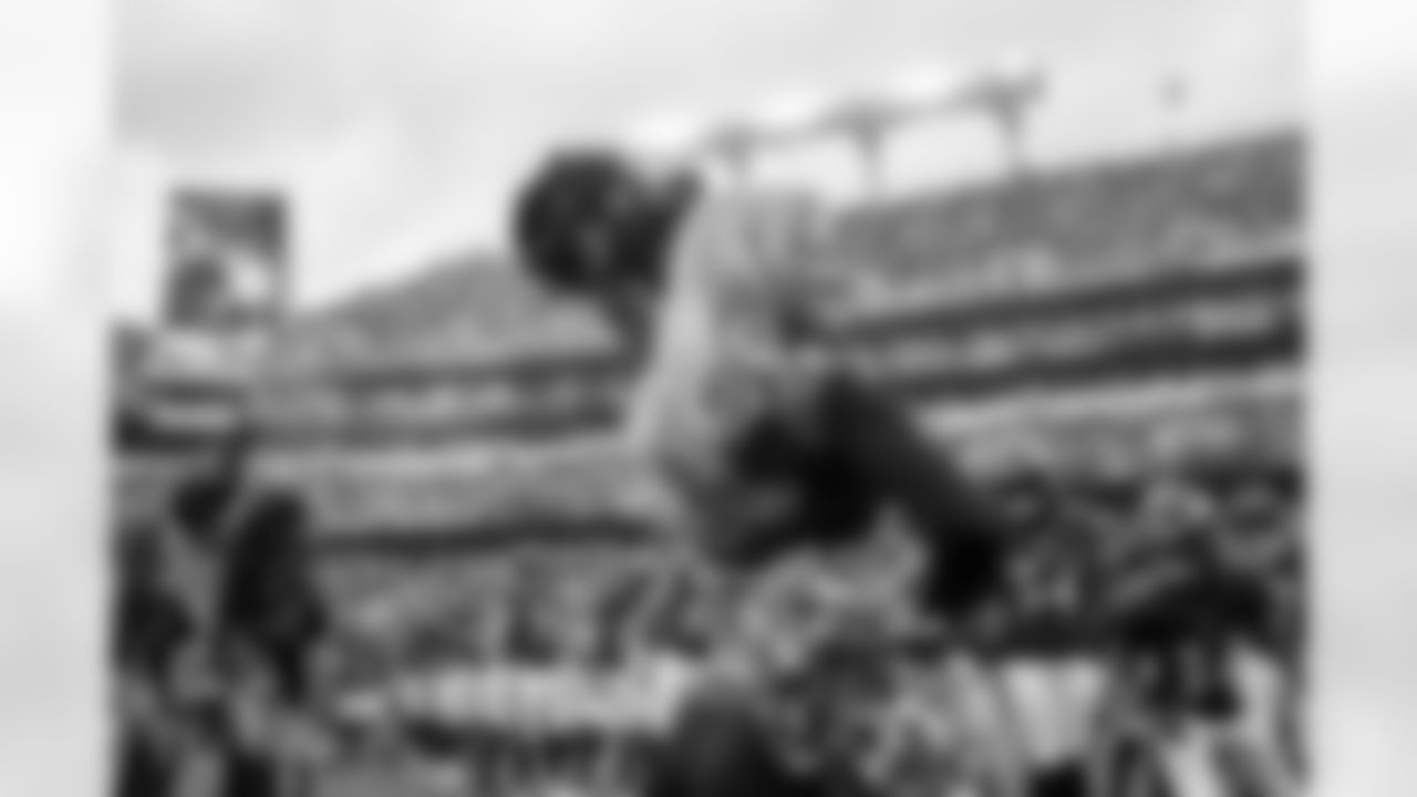 CHEER_WEB_112325-115