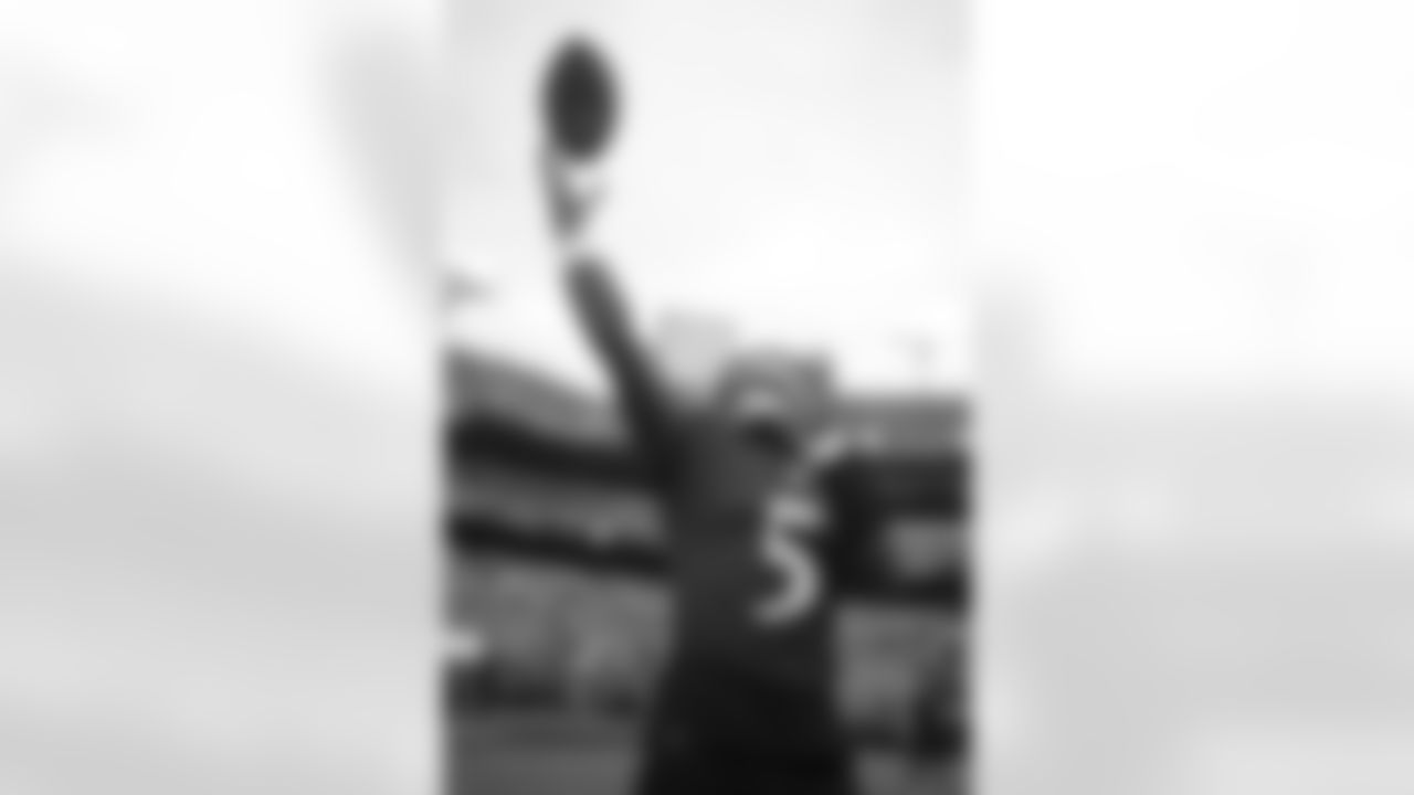 QB Tyler Huntley