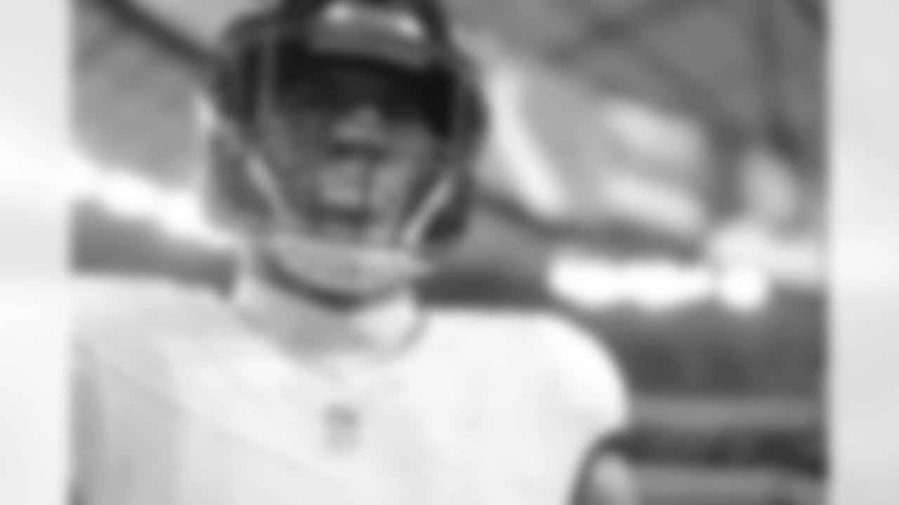 OLB Tavius Robinson