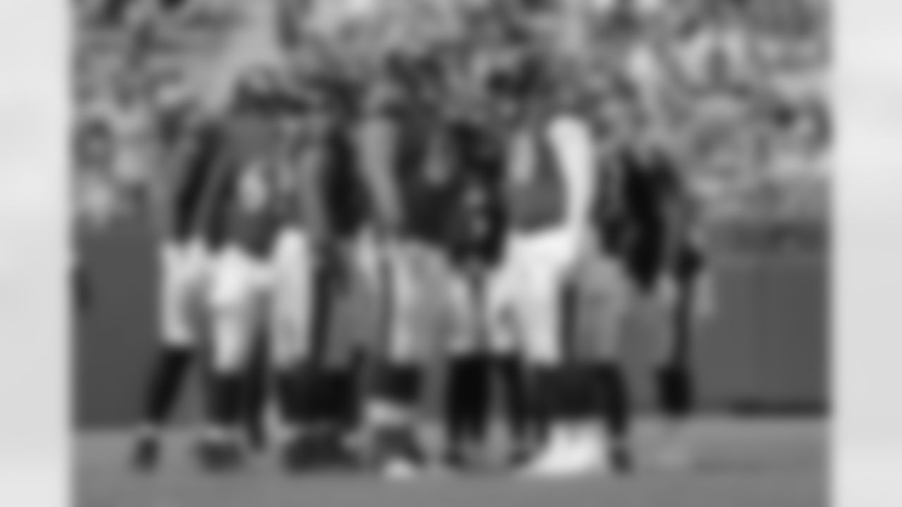 Ravens huddle