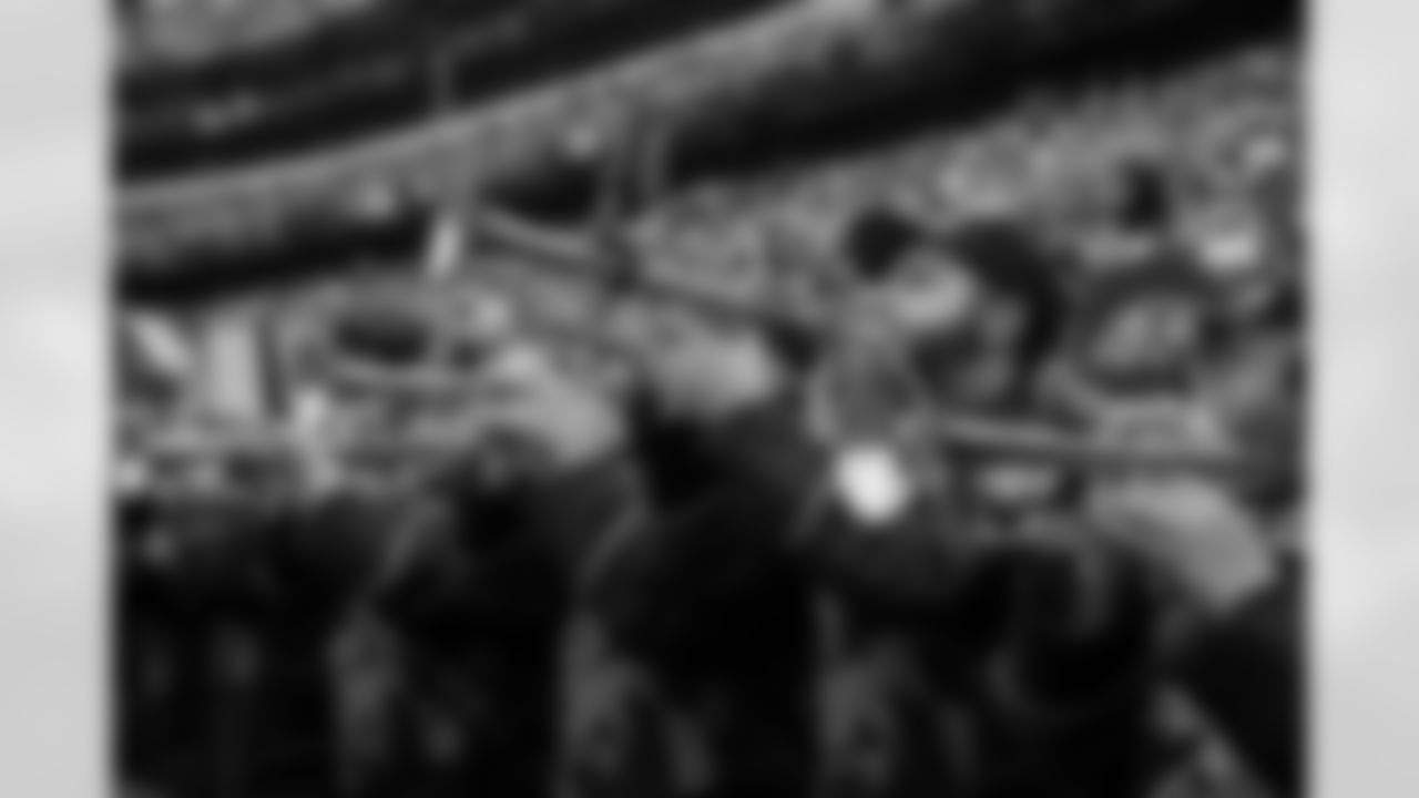 CHEER_FULL_101225-819