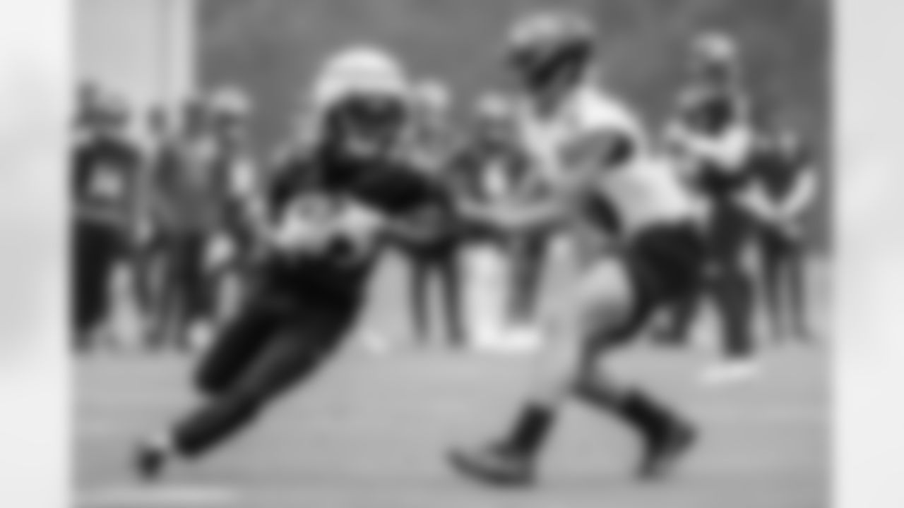 WR LaJohntay Wester (left) & ILB Teddye Buchanan (right)
