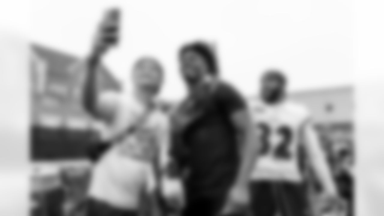 S Malaki Starks (middle) & CB Marquise Robinson (right)