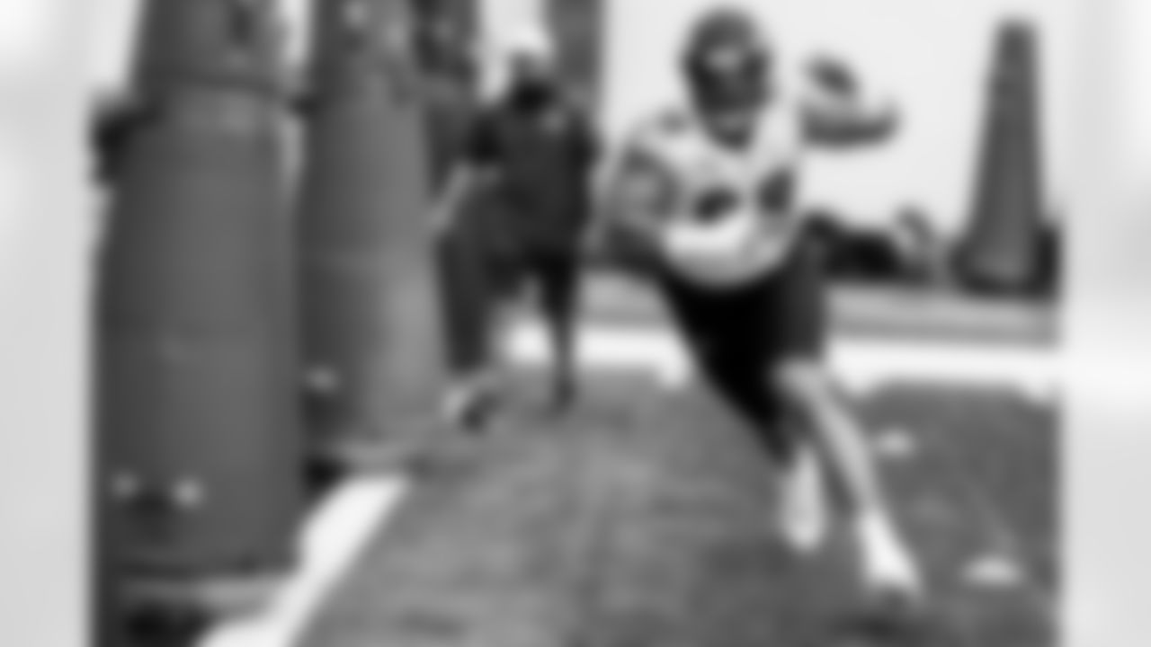 DT Travis Jones