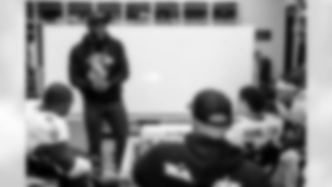 Defensive Coordinator Zach Orr