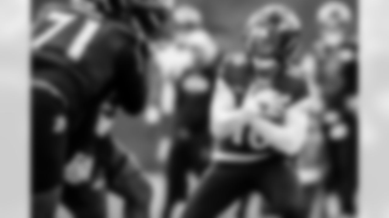 WR Tylan Wallace