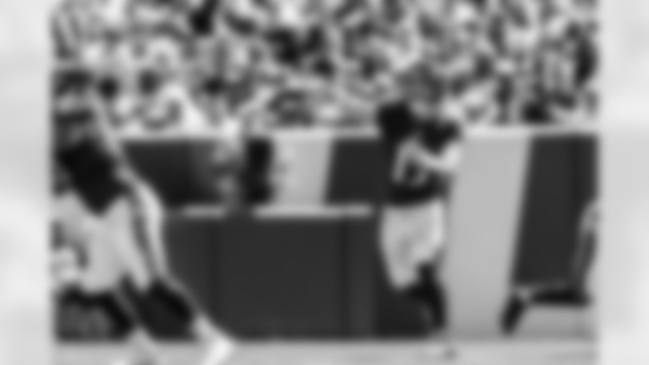 QB Devin Leary