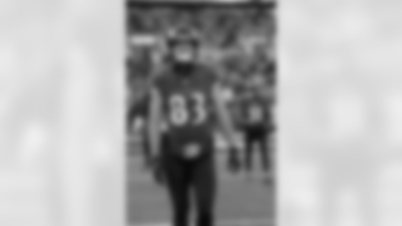 WR Dan Chisena