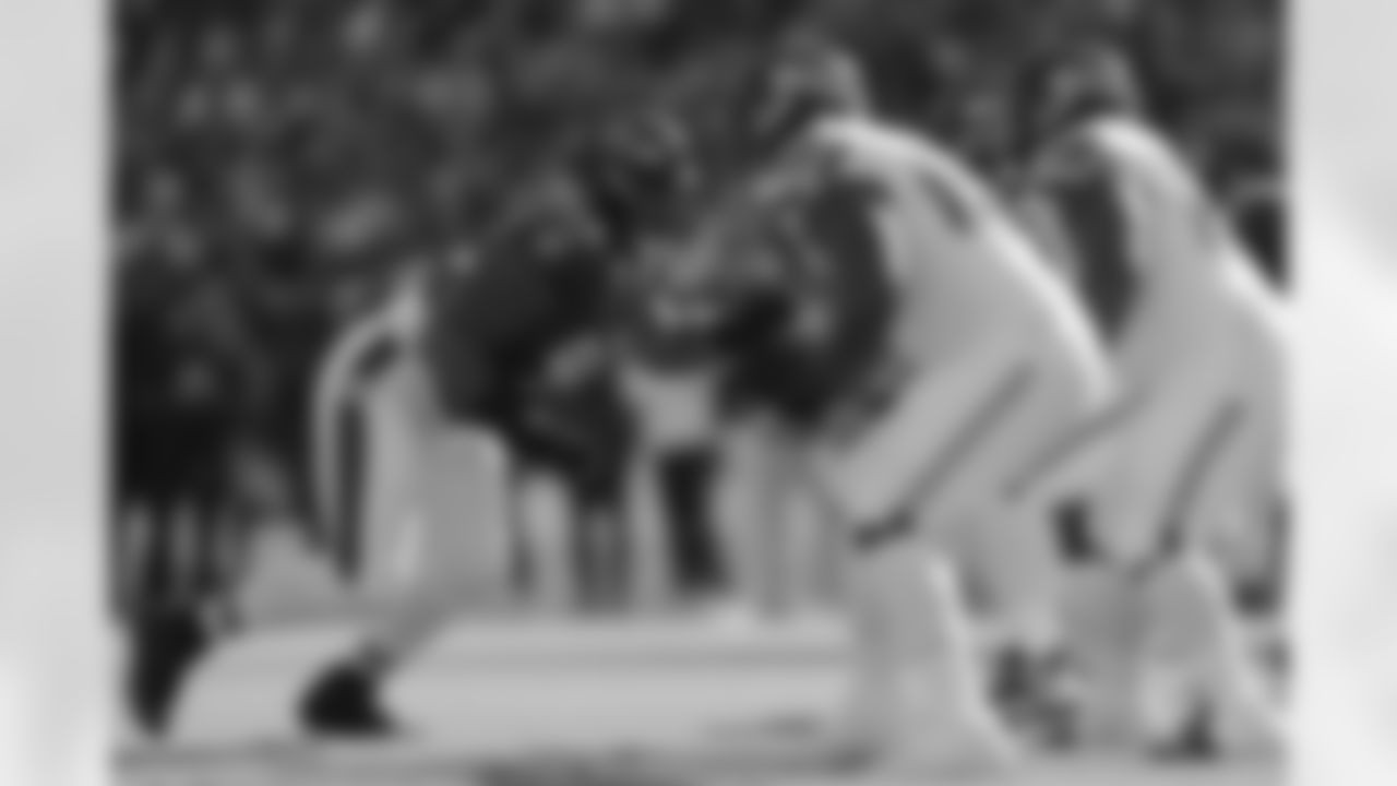 DT Travis Jones