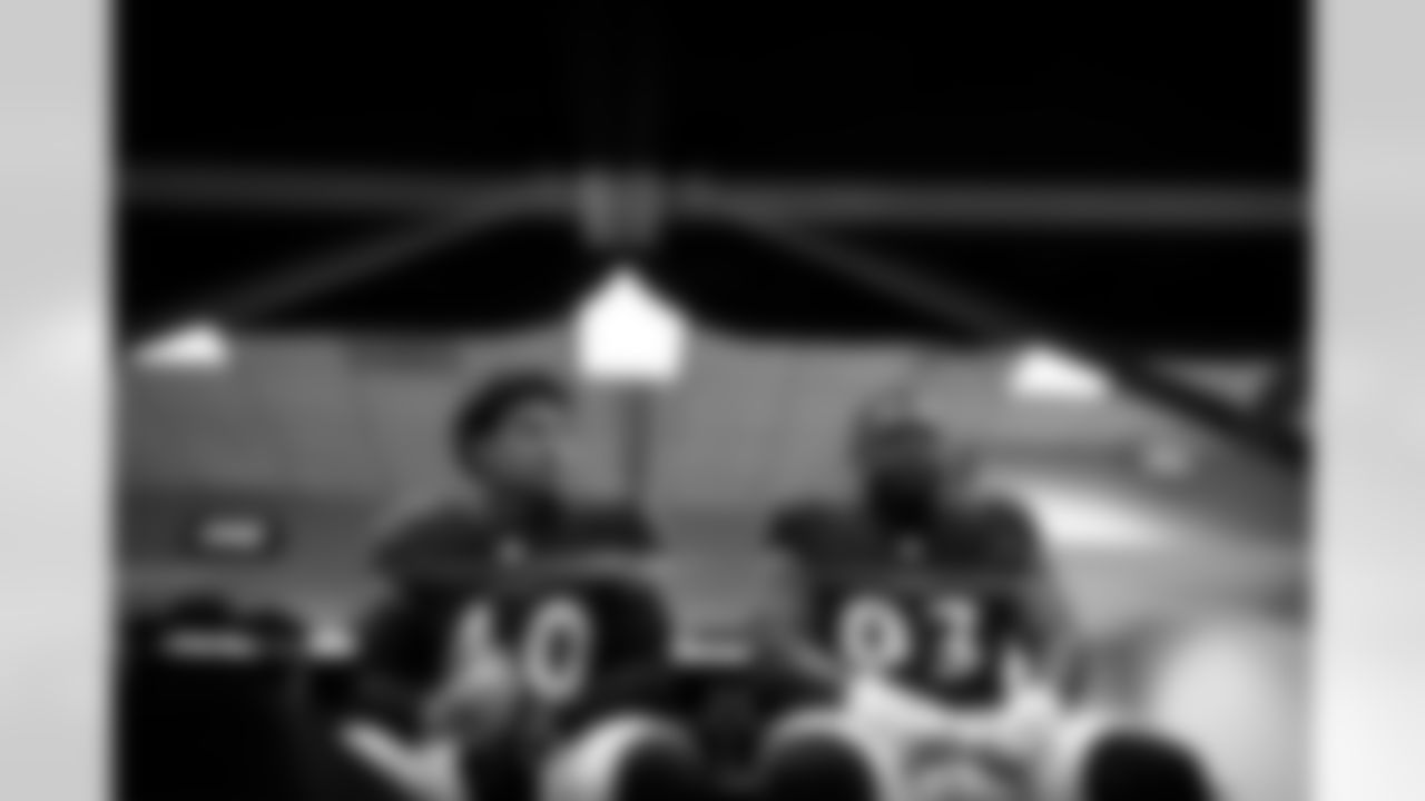 ILB Teddye Buchanan (left) & DL Aenaes Peebles (right)