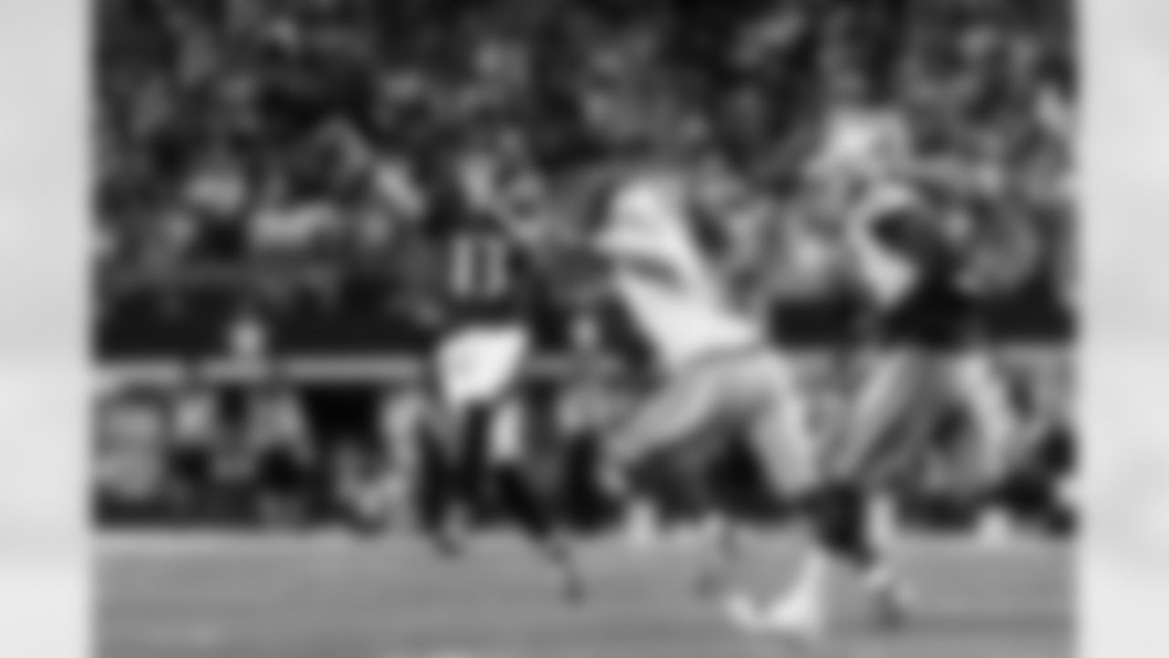 QB Devin Leary