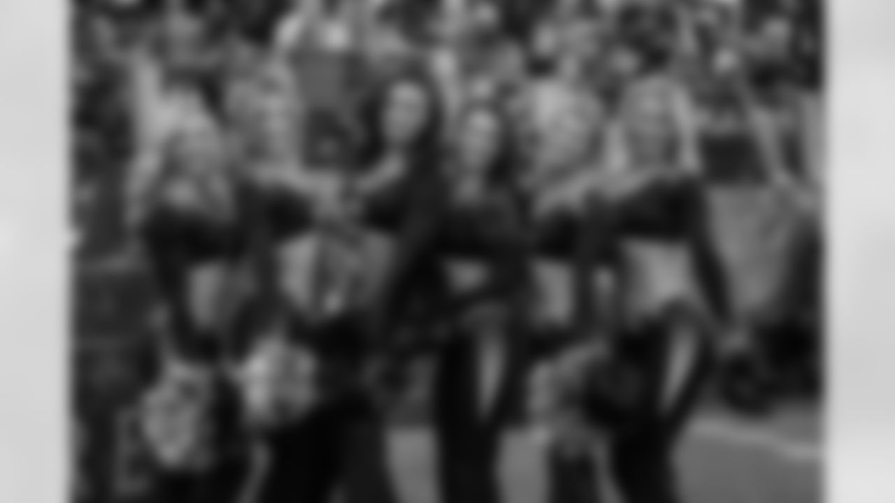 CHEER_WEB_112325-140