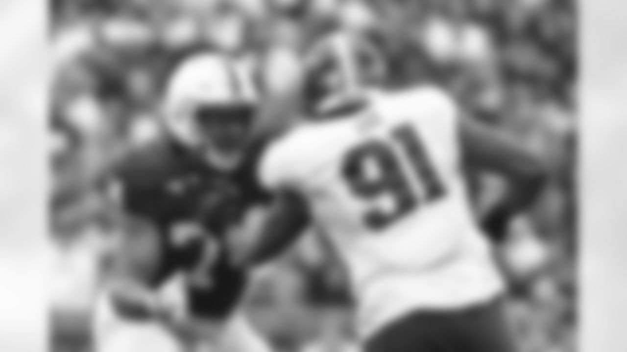 9. Chicago Bears: OT Olumuyiwa Fashanu (Penn State)