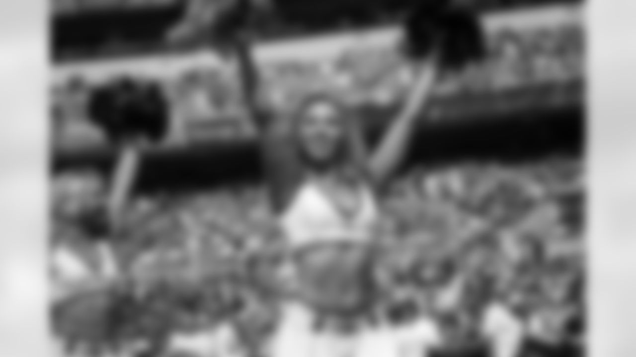 CHEER_WEB_091425-116