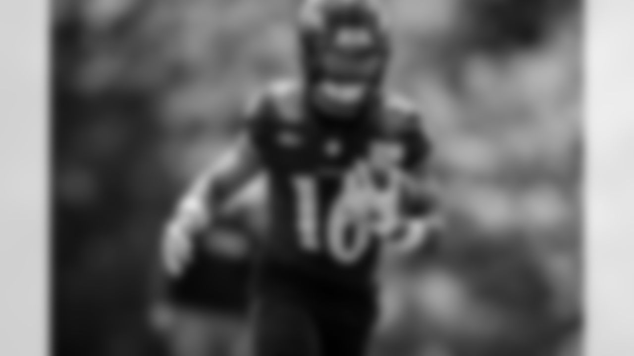 WR Tylan Wallace