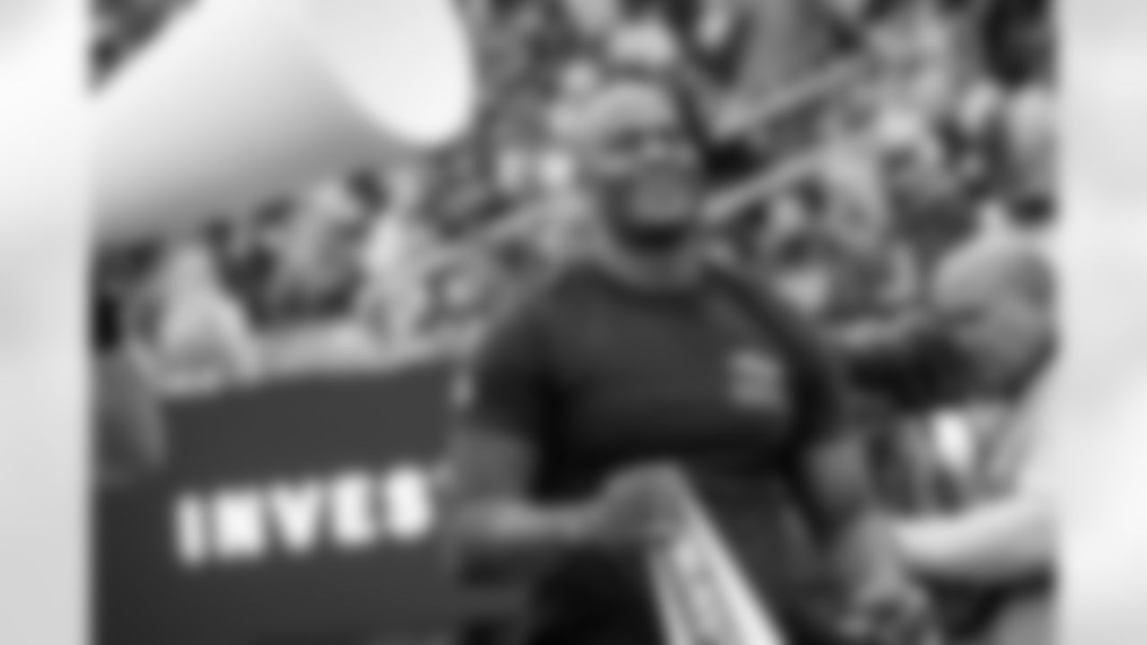 CHEER_WEB_101225-123