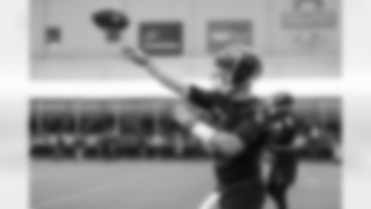 QB Devin Leary