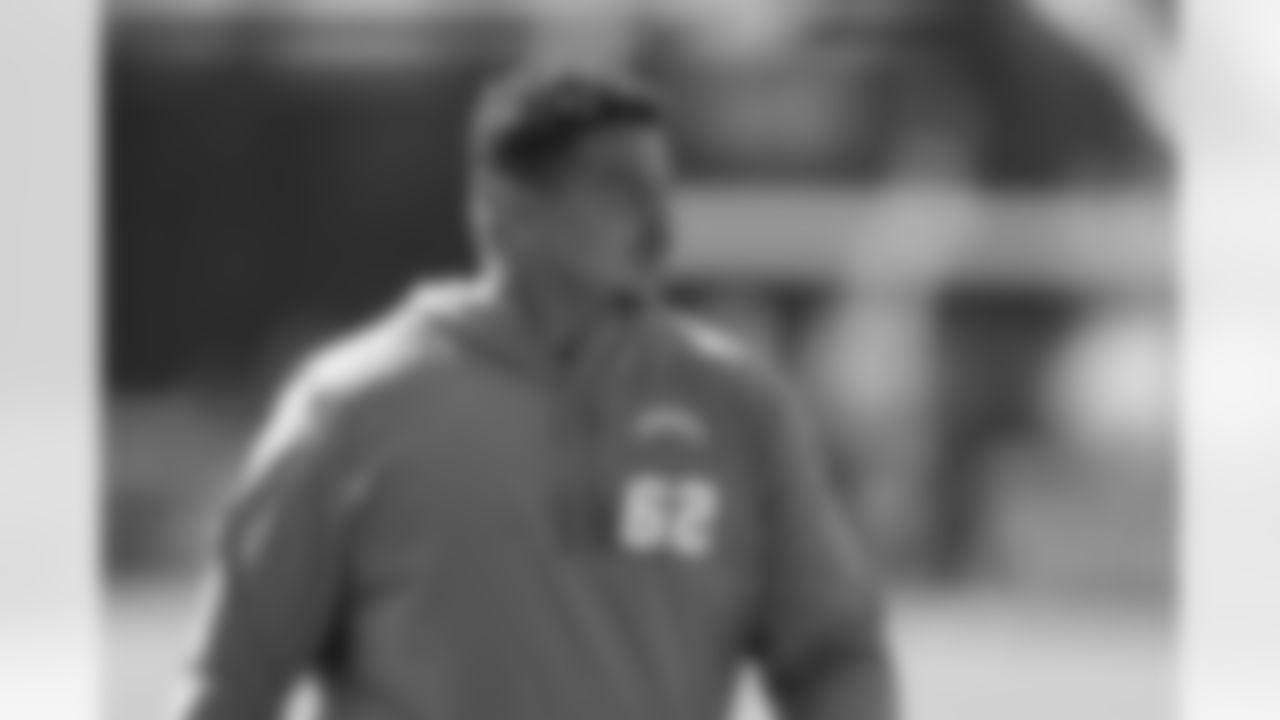 Denver Broncos C Sam Mustipher