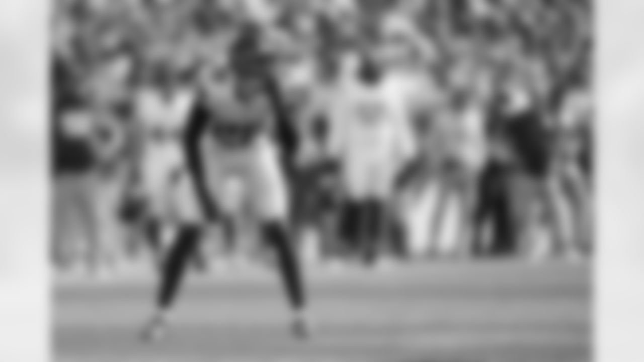 Cor'Dale Flott

2025 stats: 14 games, 38 tackles, 11 passes defensed, 1 interception

Flott started in every game he appeared in for the Giants last season with the second-most pass deflections on the team.