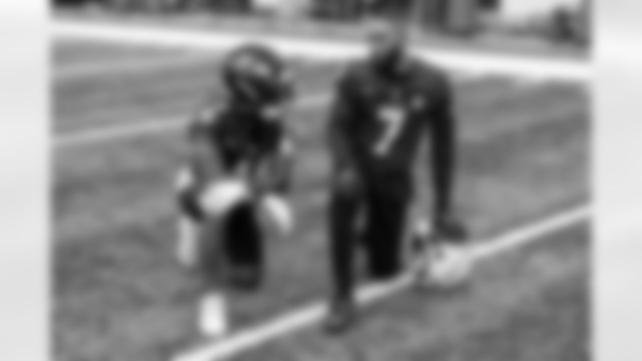 WRs Zay Flowers (left) & Rashod Bateman (right)