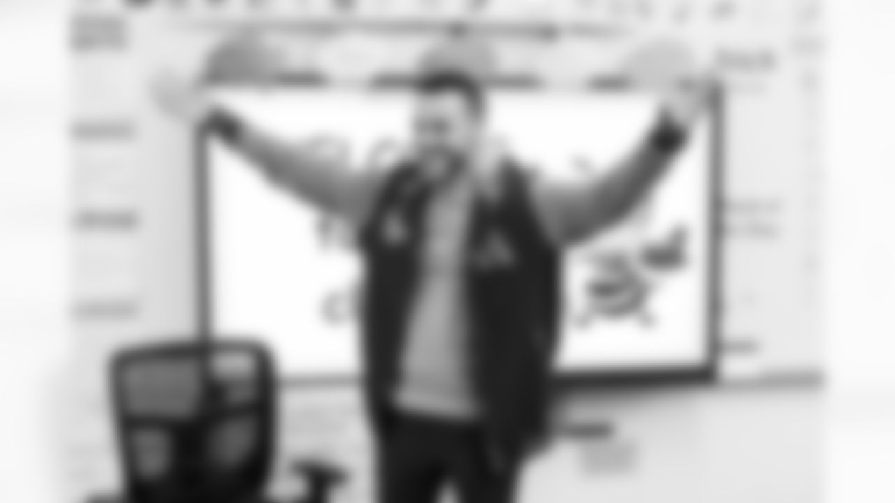 General Manager Eric DeCosta and Head Coach Jesse Minter visited local elementary schools as part of Read Across America Week.