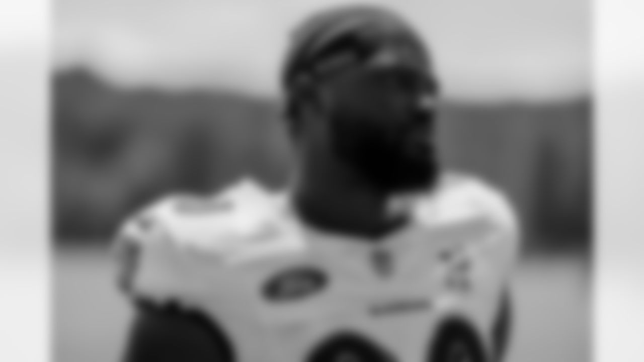 OLB David Ojabo